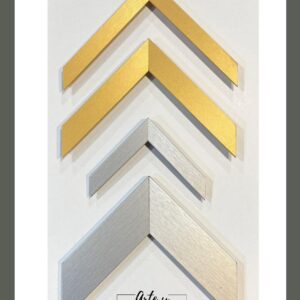 Molduras doradas y plateadas satinadas con acabado pulido – Sol y Sombra SRL