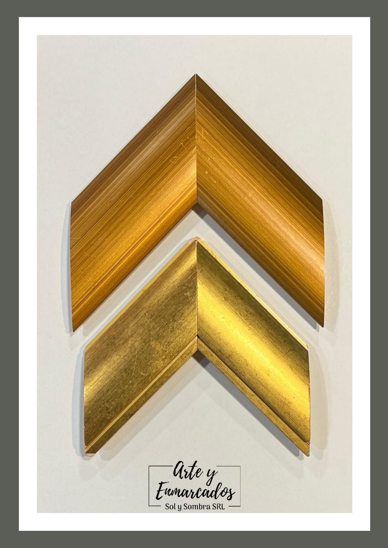 Molduras doradas intensas con acabado brillante y perfil biselado – Sol y Sombra SRL