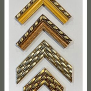 Molduras doradas con texturas y entramados decorativos – Sol y Sombra SRL